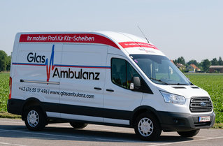 Firmenfahrzeug der Glas Ambulanz GmbH